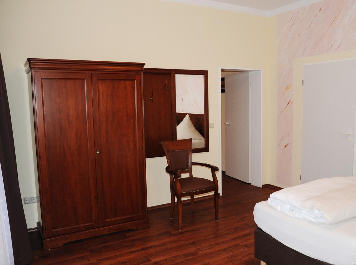 Aparthotel Scheuer Хюрт Экстерьер фото