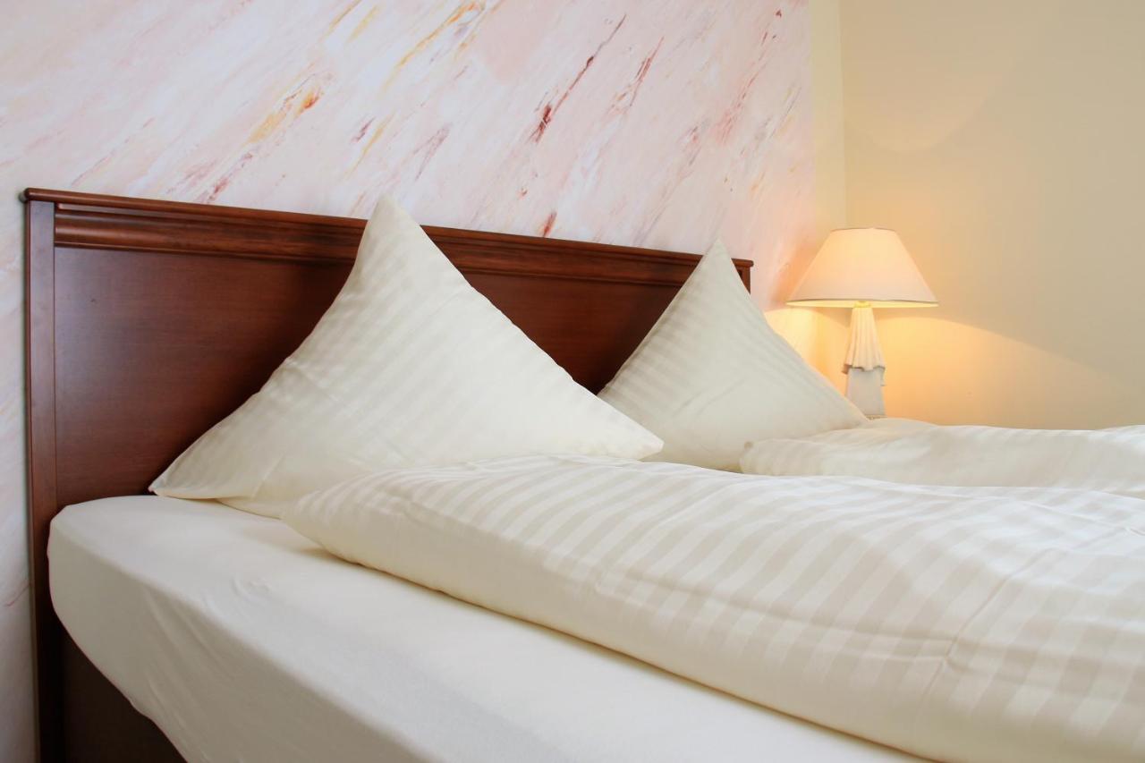 Aparthotel Scheuer Хюрт Экстерьер фото